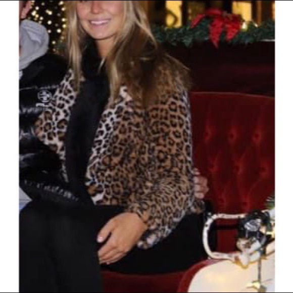 Bear Dance Cheetah Print Fuzzy Jacket Size Small - Picture 3 of 9